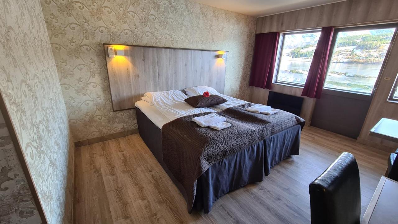 Strand Fjordhotel Ulvik Exterior foto