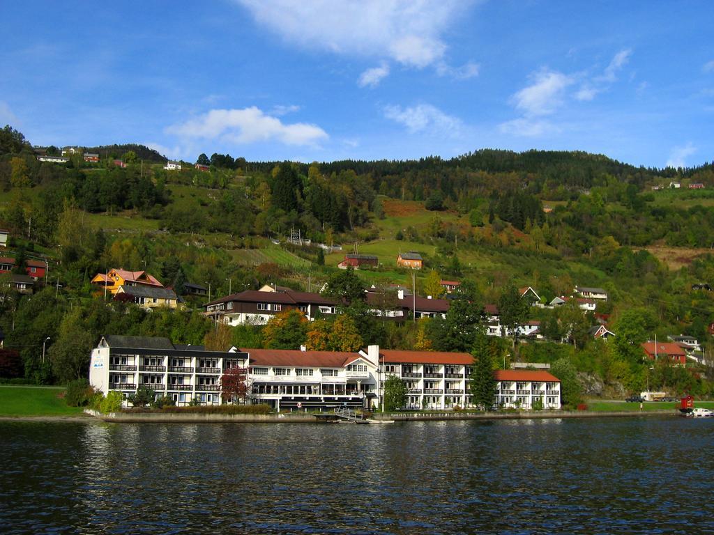 Strand Fjordhotel Ulvik Exterior foto